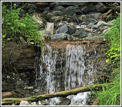 KhutzeWaterfallJul2018-IMG_6856_edited-1